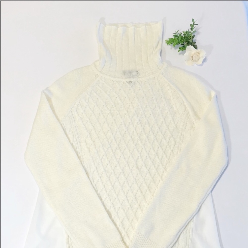 Aqua Bloomingdales turtleneck